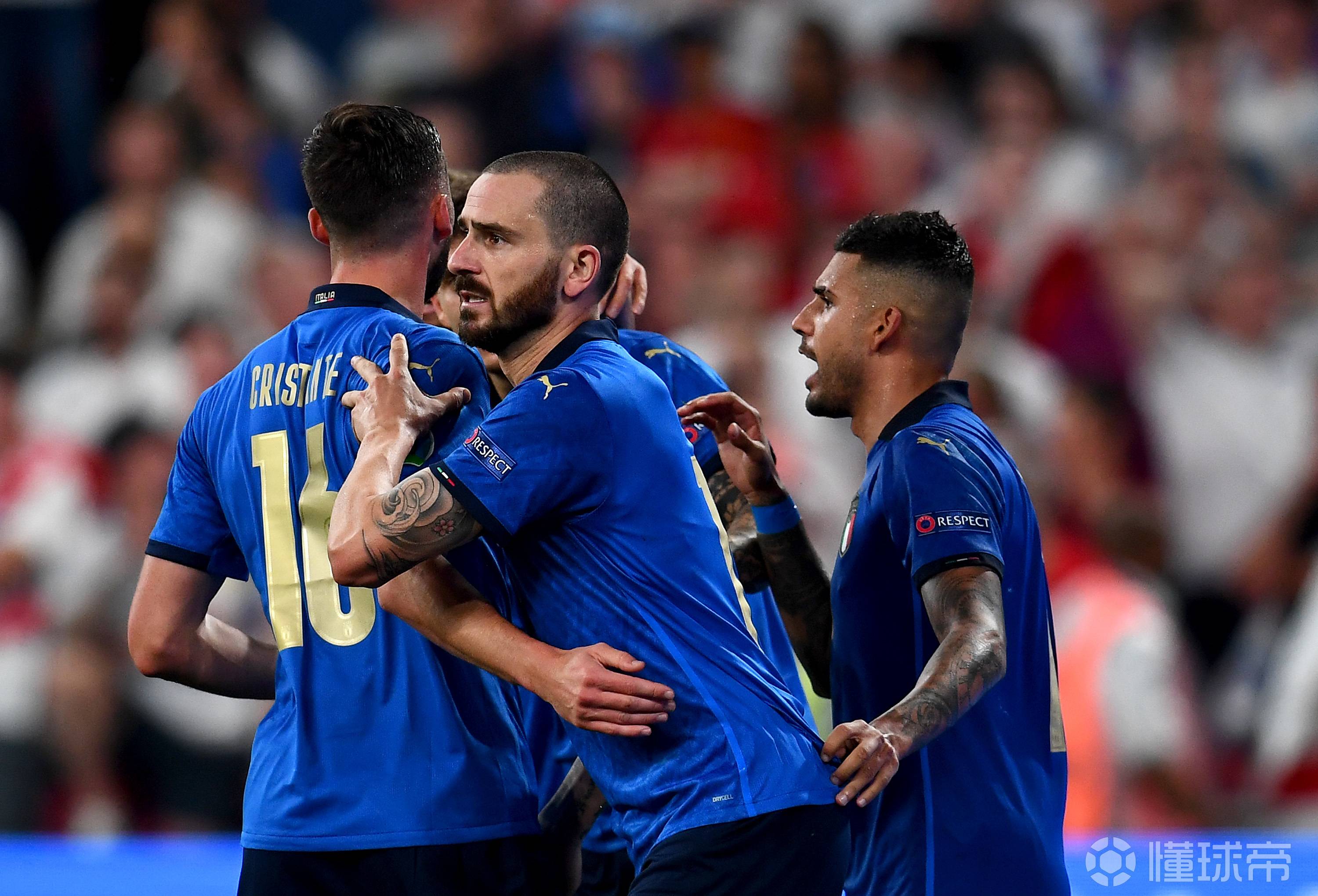 包含国王杯集结日走向成谜;新疆广汇主帅复盘;引发热议;心理建设被强调的词条 包含国王杯集结日走向成谜;新疆广汇主帅复盘;引发热议;心理建设被强调的词条