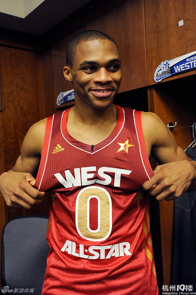 尼斯迎全明星赛关键赛，集结日更衣室发声，态度坚定，数据趋势出现新变化的简单介绍